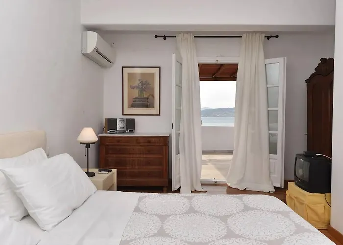 Cycladic In Kampos By Ghh * Pounda